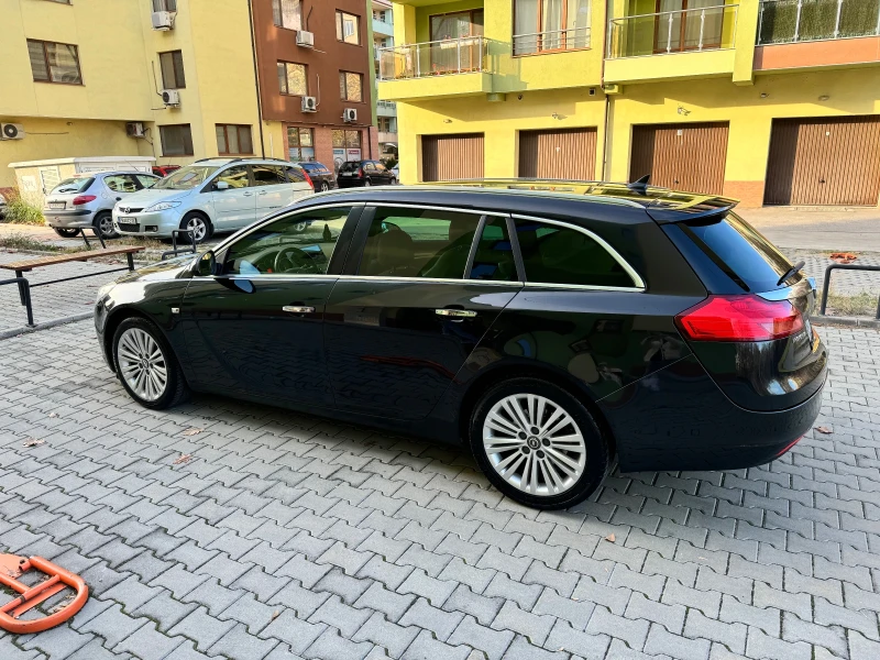 Opel Insignia 2.0 CDTI (130 кс) DPF Automatic, снимка 1 - Автомобили и джипове - 48454761