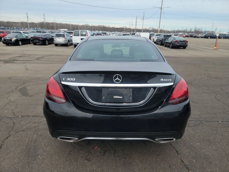 Mercedes-Benz C 300 4MATIC/AMG/BURMESTER/DISTRONIC/CAMERA/KEYLESS, снимка 5 - Автомобили и джипове - 48159254