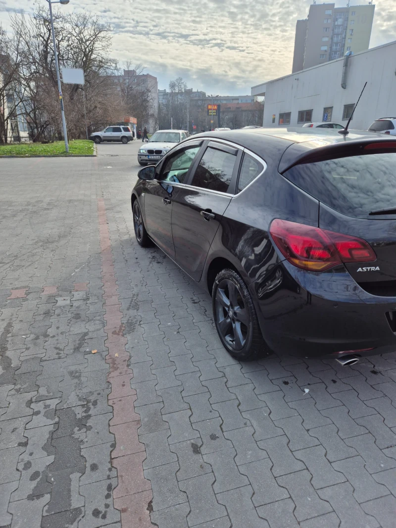 Opel Astra, снимка 6 - Автомобили и джипове - 48406115