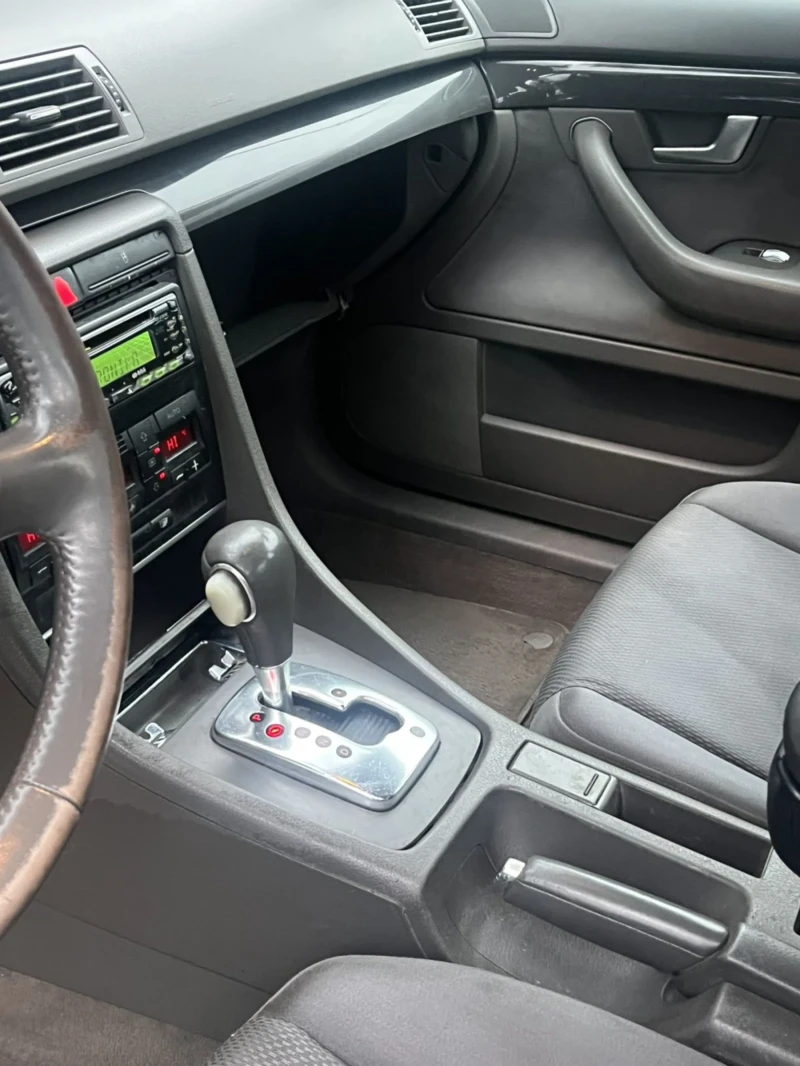 Audi A4, снимка 2 - Автомобили и джипове - 49535633