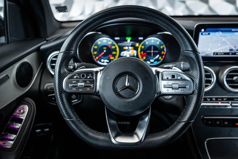 Mercedes-Benz GLC 200 4Matic Coupe* AMG* Camera, снимка 9 - Автомобили и джипове - 51692865