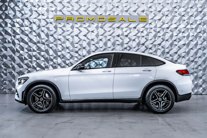 Mercedes-Benz GLC 200 4Matic Coupe* AMG* Camera, снимка 3 - Автомобили и джипове - 51692865