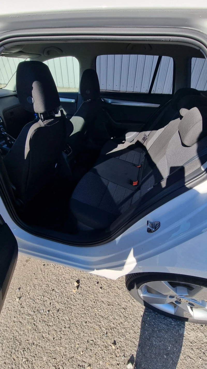 Skoda Octavia 2.0 TDI 184 кс.4x4, снимка 10 - Автомобили и джипове - 52297480