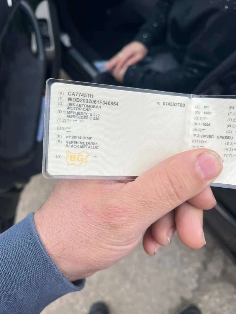 Mercedes-Benz C 220, снимка 6 - Автомобили и джипове - 52553580