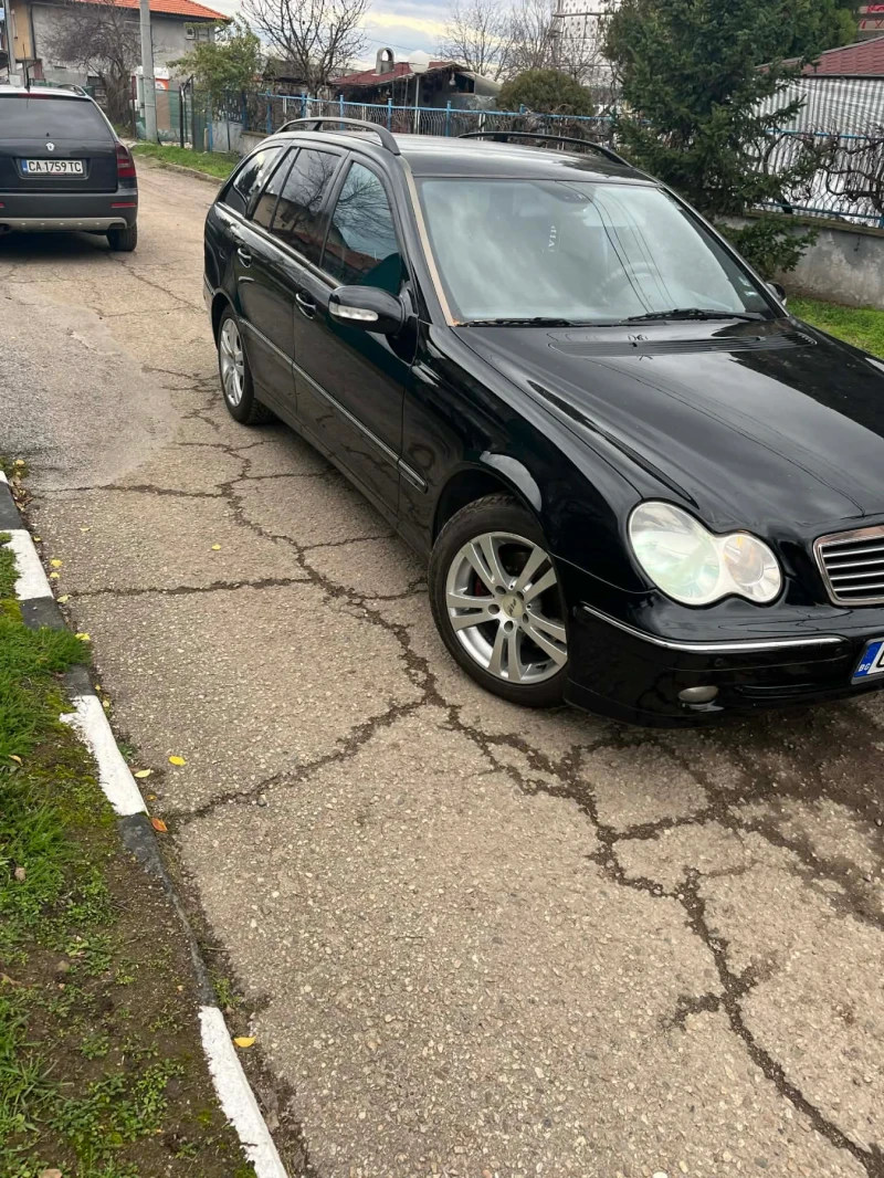 Mercedes-Benz C 220, снимка 3 - Автомобили и джипове - 52553580