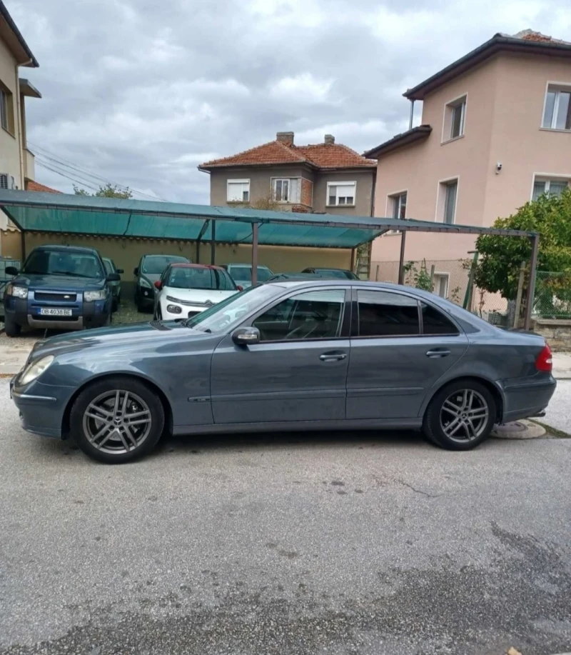 Mercedes-Benz E 200 Compressor , снимка 4 - Автомобили и джипове - 52575930