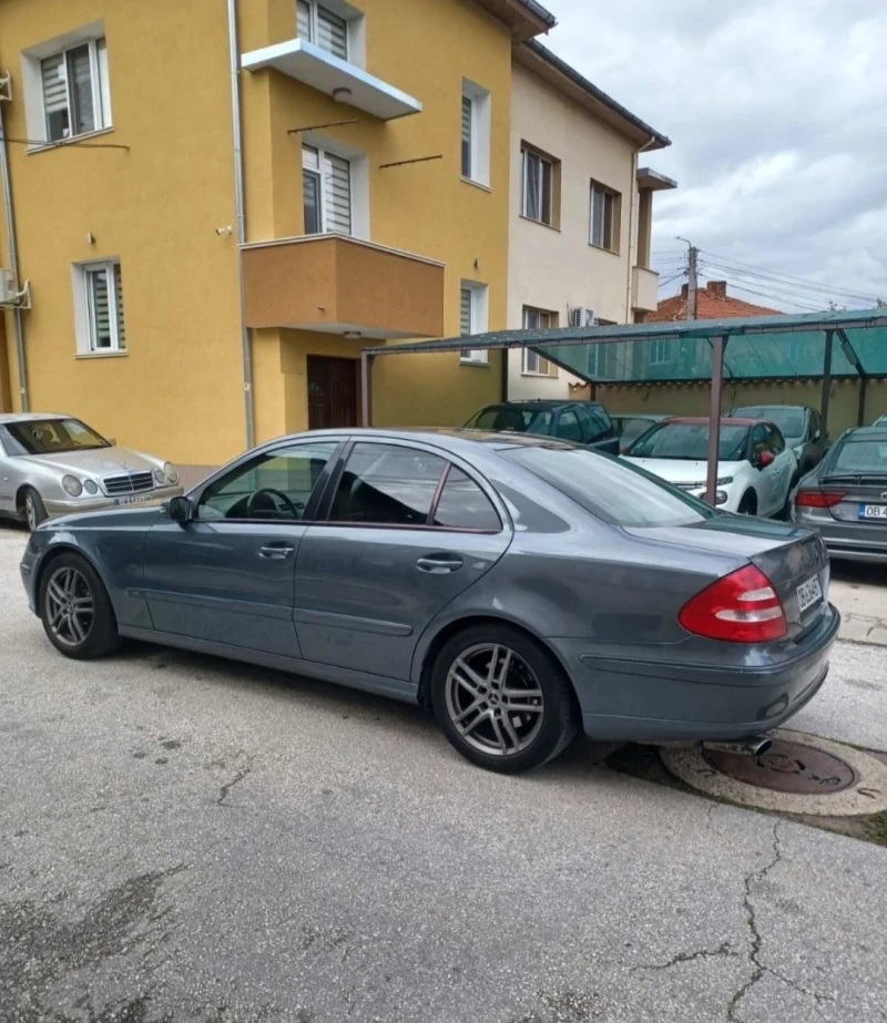 Mercedes-Benz E 200 Compressor , снимка 5 - Автомобили и джипове - 52575930