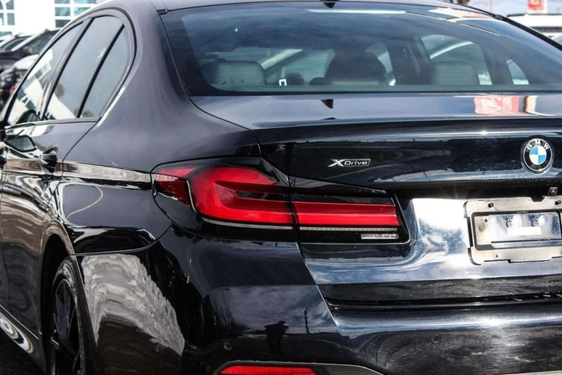 BMW 530E  * CARFAX * ФИКСИРАНА ЦЕНА ДО СОФИЯ, снимка 8 - Автомобили и джипове - 53467200