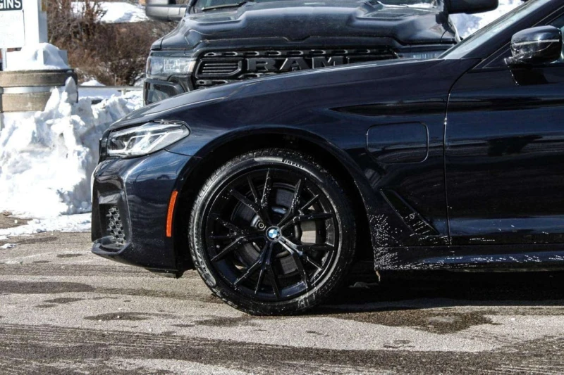 BMW 530E  * CARFAX * ФИКСИРАНА ЦЕНА ДО СОФИЯ, снимка 9 - Автомобили и джипове - 53467200