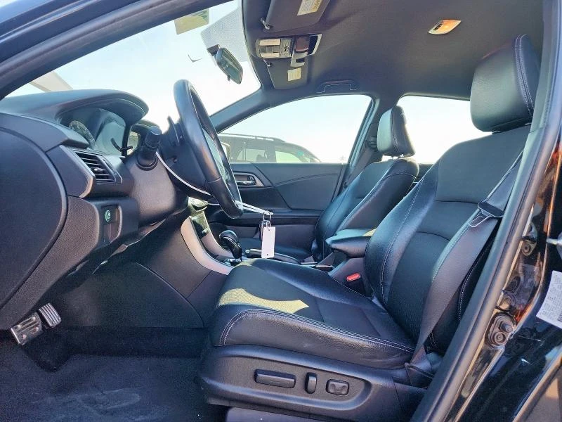 Honda Accord 2.4L 4 Front-wheel Drive, снимка 13 - Автомобили и джипове - 53198922