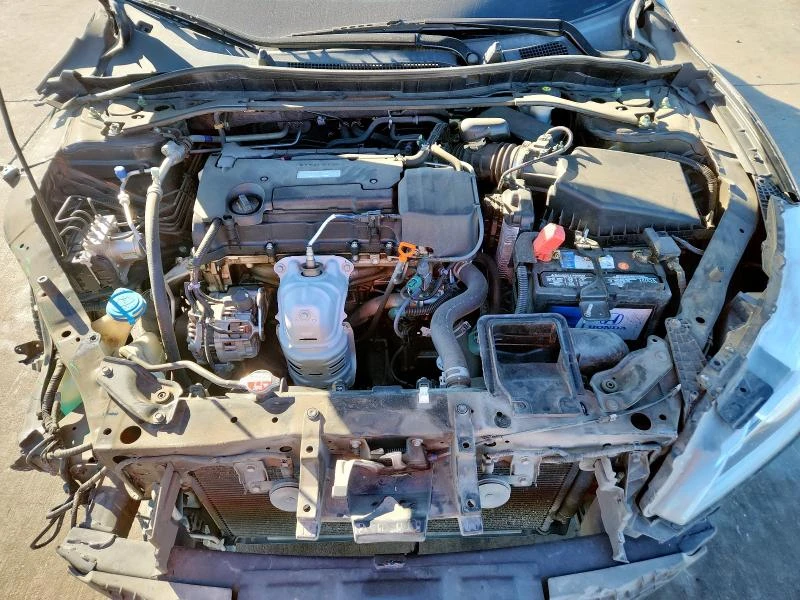 Honda Accord 2.4L 4 Front-wheel Drive, снимка 5 - Автомобили и джипове - 53198922