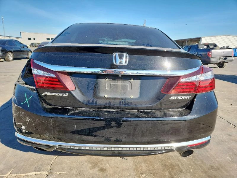 Honda Accord 2.4L 4 Front-wheel Drive, снимка 12 - Автомобили и джипове - 53198922