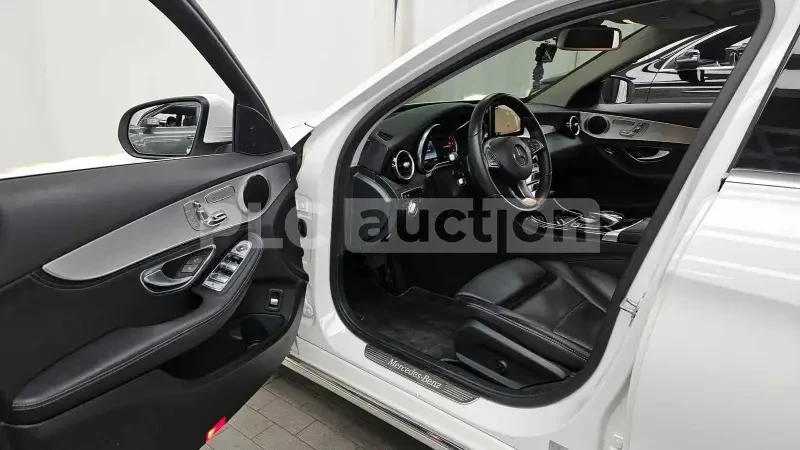 Mercedes-Benz C 220 ПОДГРЕВИ/ШИБИДАХ/ФИКСИРАНА ЦЕНА ДО БЪЛГАРИЯ, снимка 5 - Автомобили и джипове - 54998193