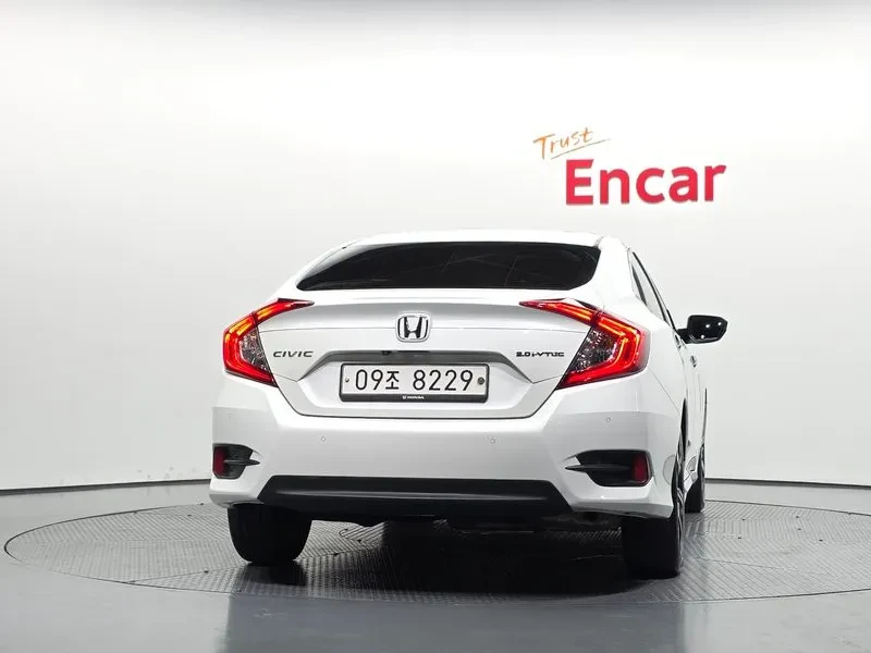 Honda Civic 2.0 10Th Generation, снимка 7 - Автомобили и джипове - 55842919