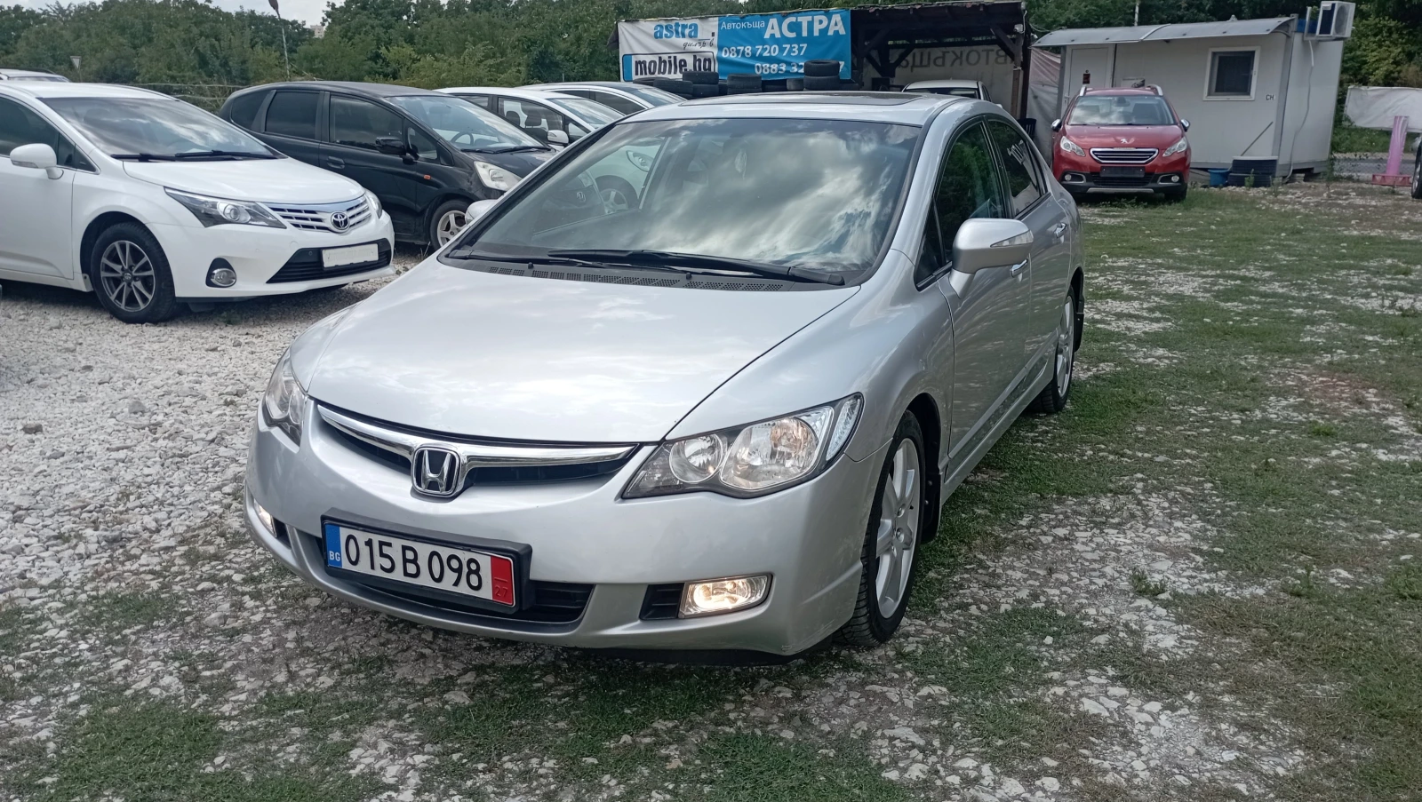 Honda Civic 1.8I АВТОМАТ - изображение 2