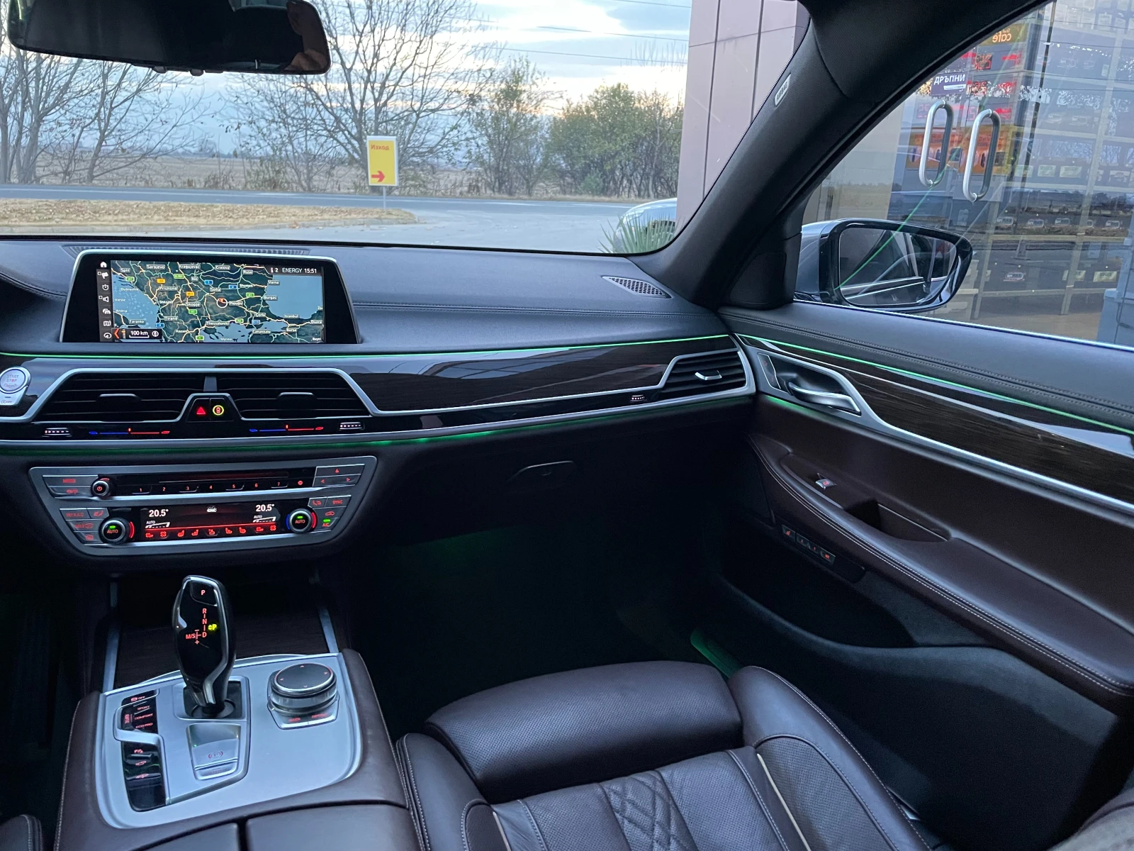 BMW 740 XD-MASSAGE-ОБДУХВАНЕ-360CAM-СМАРТ КЛЮЧ | Mobile.bg — изображение 12