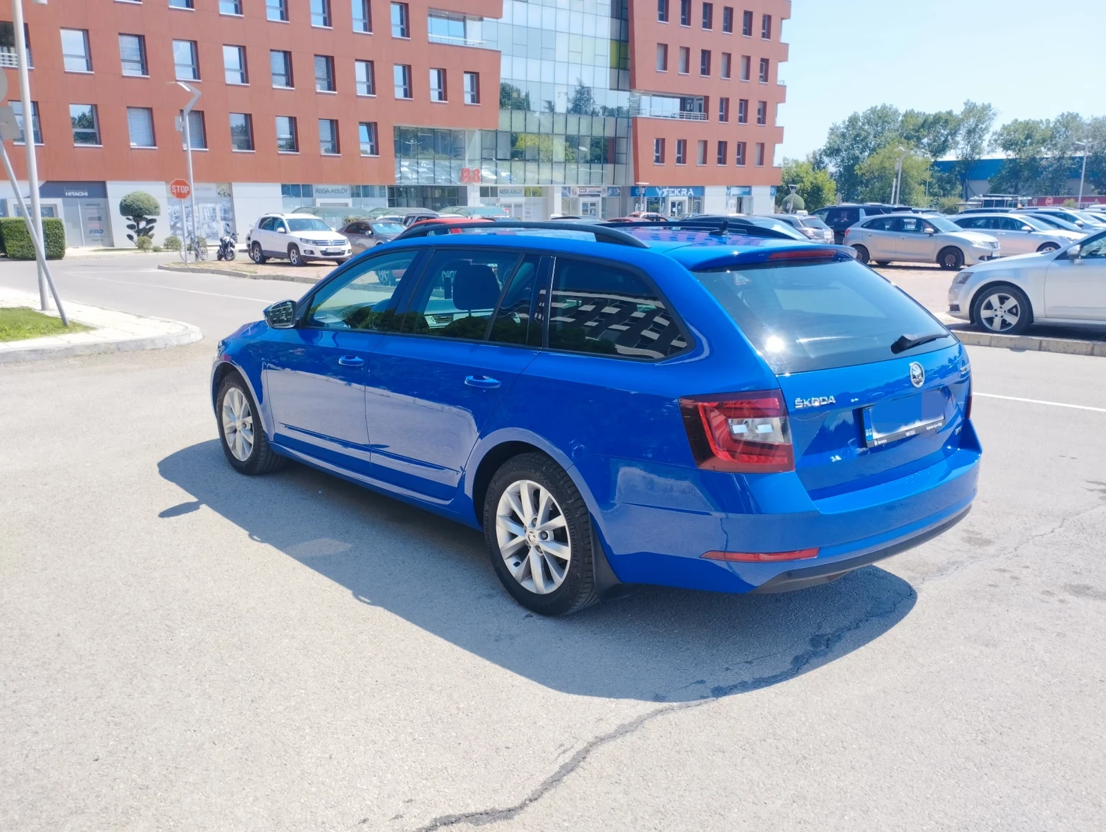 Skoda Octavia 1.5 G-tec, metan, auto , от БГ, сервизна история - изображение 9