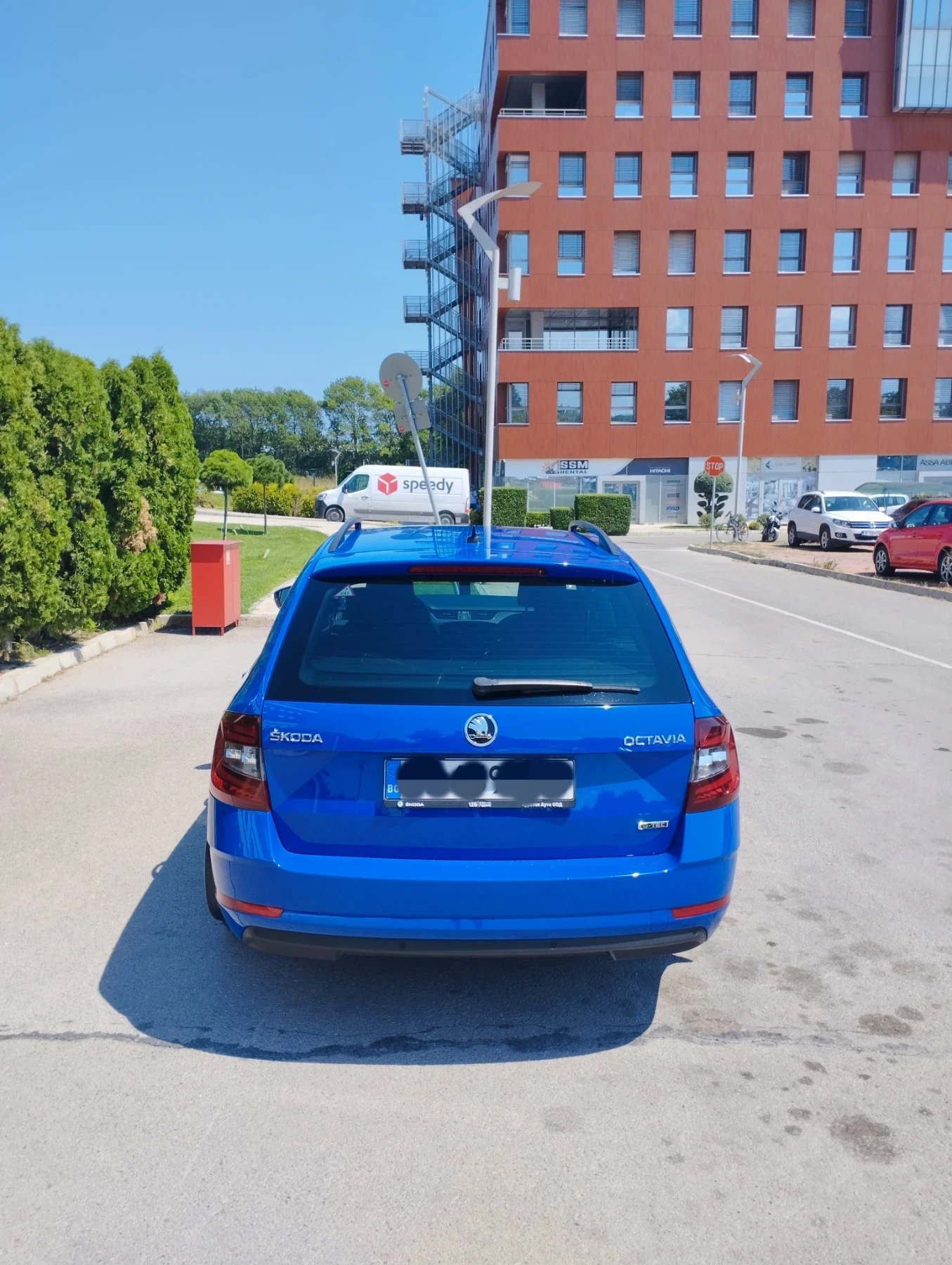 Skoda Octavia 1.5 G-tec, metan, auto , от БГ, сервизна история - изображение 8