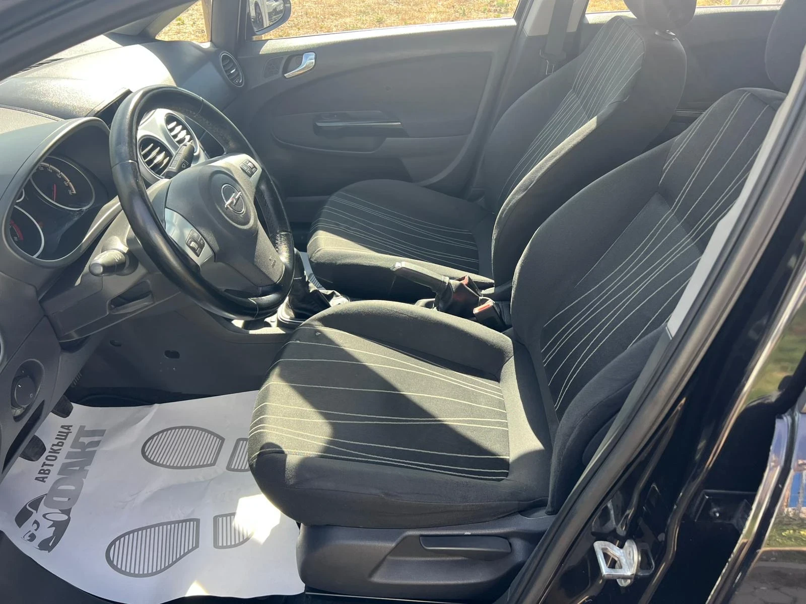 Opel Corsa 1.2i/KLIMA - изображение 7