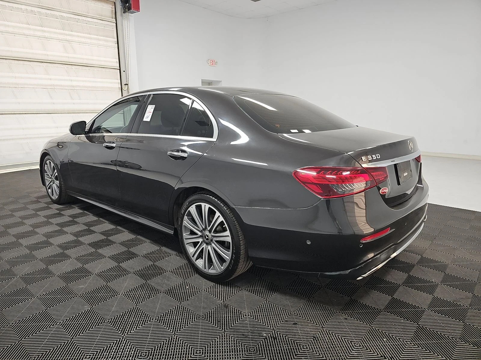 Mercedes-Benz E 350  - изображение 6