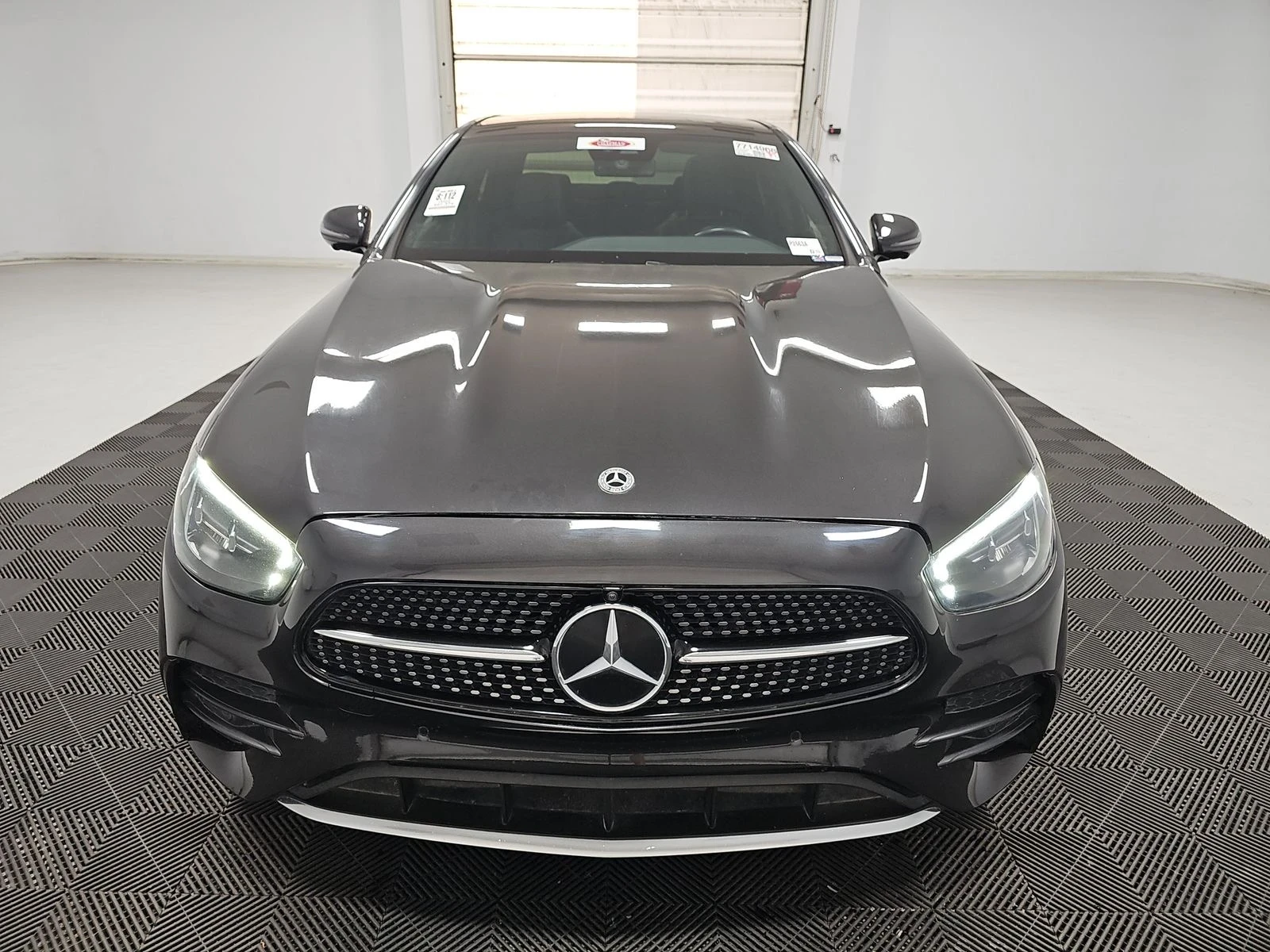 Mercedes-Benz E 350  - изображение 2