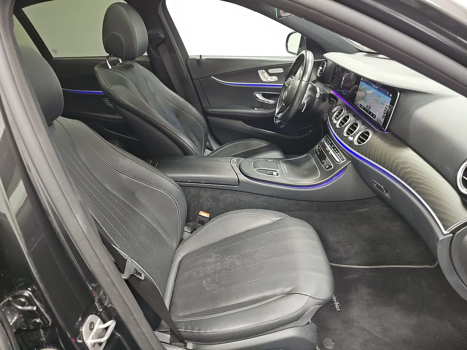 Mercedes-Benz E 350  - изображение 8