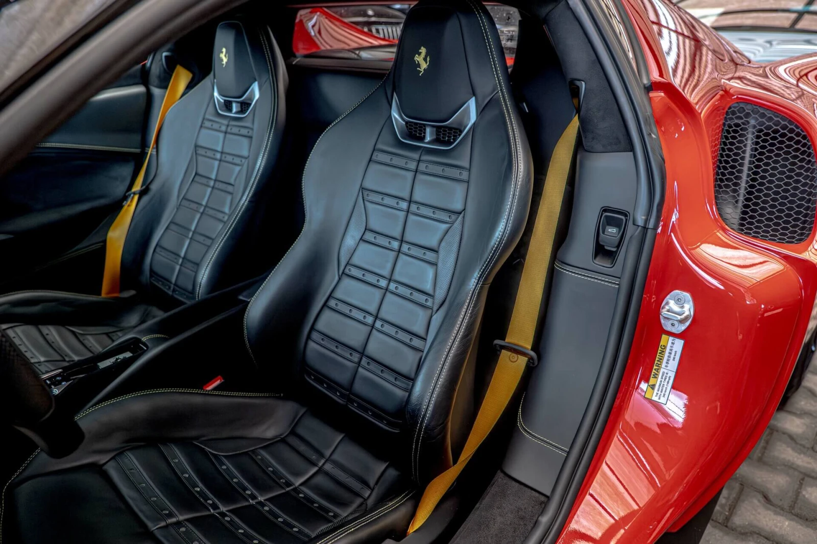 Ferrari 296GTB Fiorano/JBL/Lift/Камера/Керамика/, снимка 8 - Автомобили и джипове - 54071828