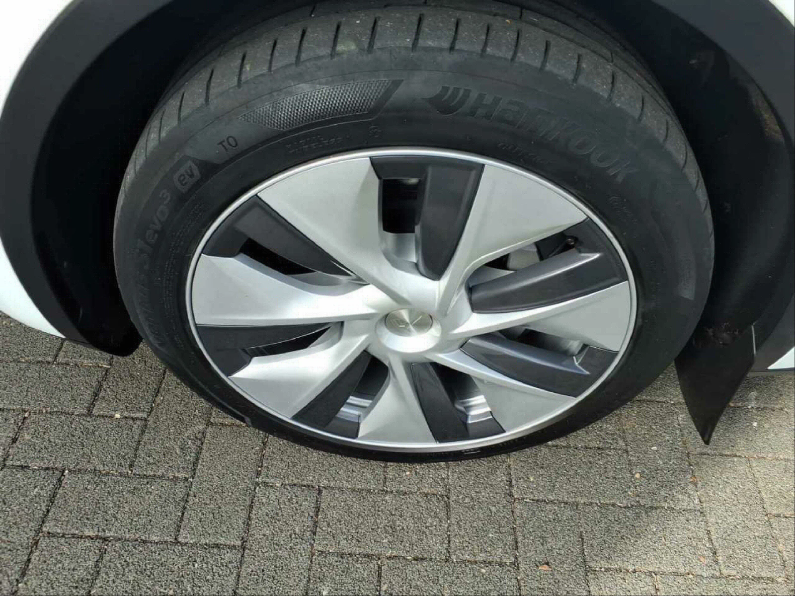 Tesla Model Y LONG RANGE DUAL MOTOR ОЧАКВАН ВНОС, снимка 9 - Автомобили и джипове - 54124474