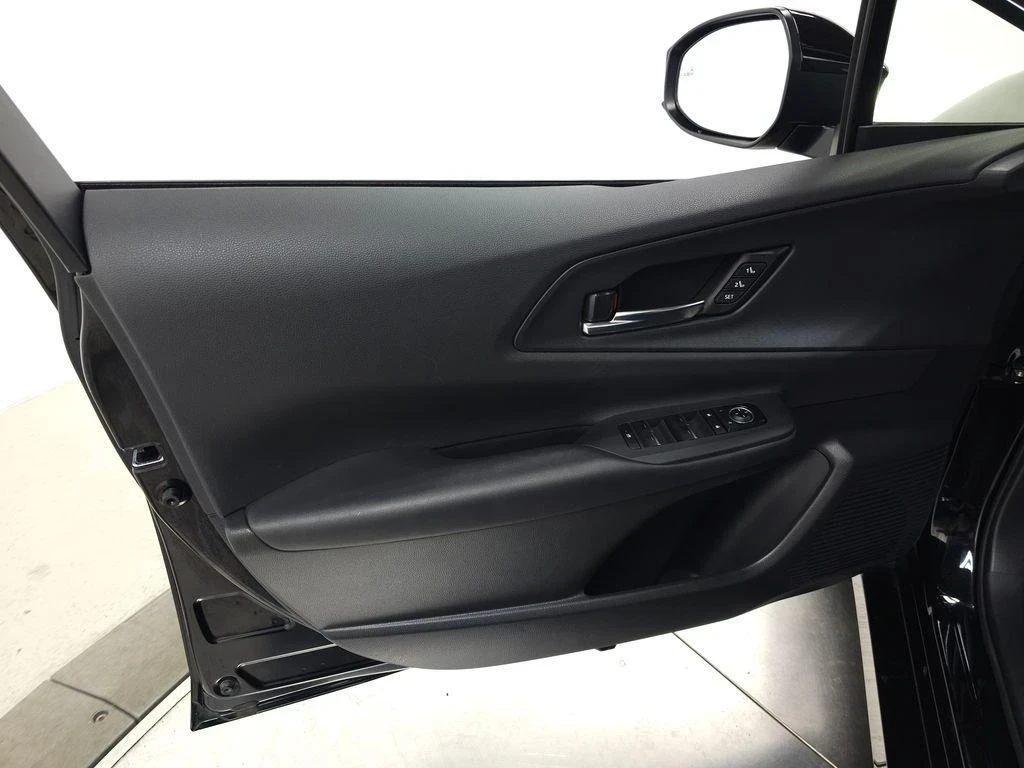 Toyota Prius, снимка 11 - Автомобили и джипове - 54610054