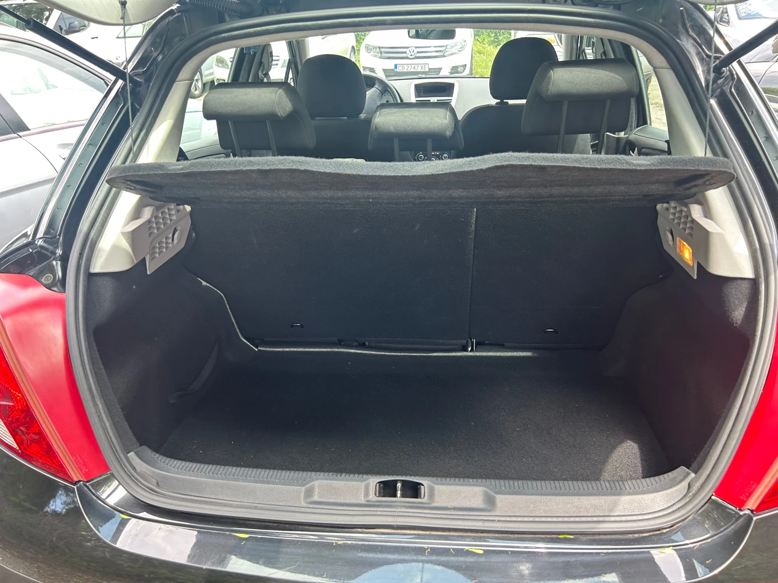Peugeot 207 1.4 HDi, снимка 6 - Автомобили и джипове - 54704721