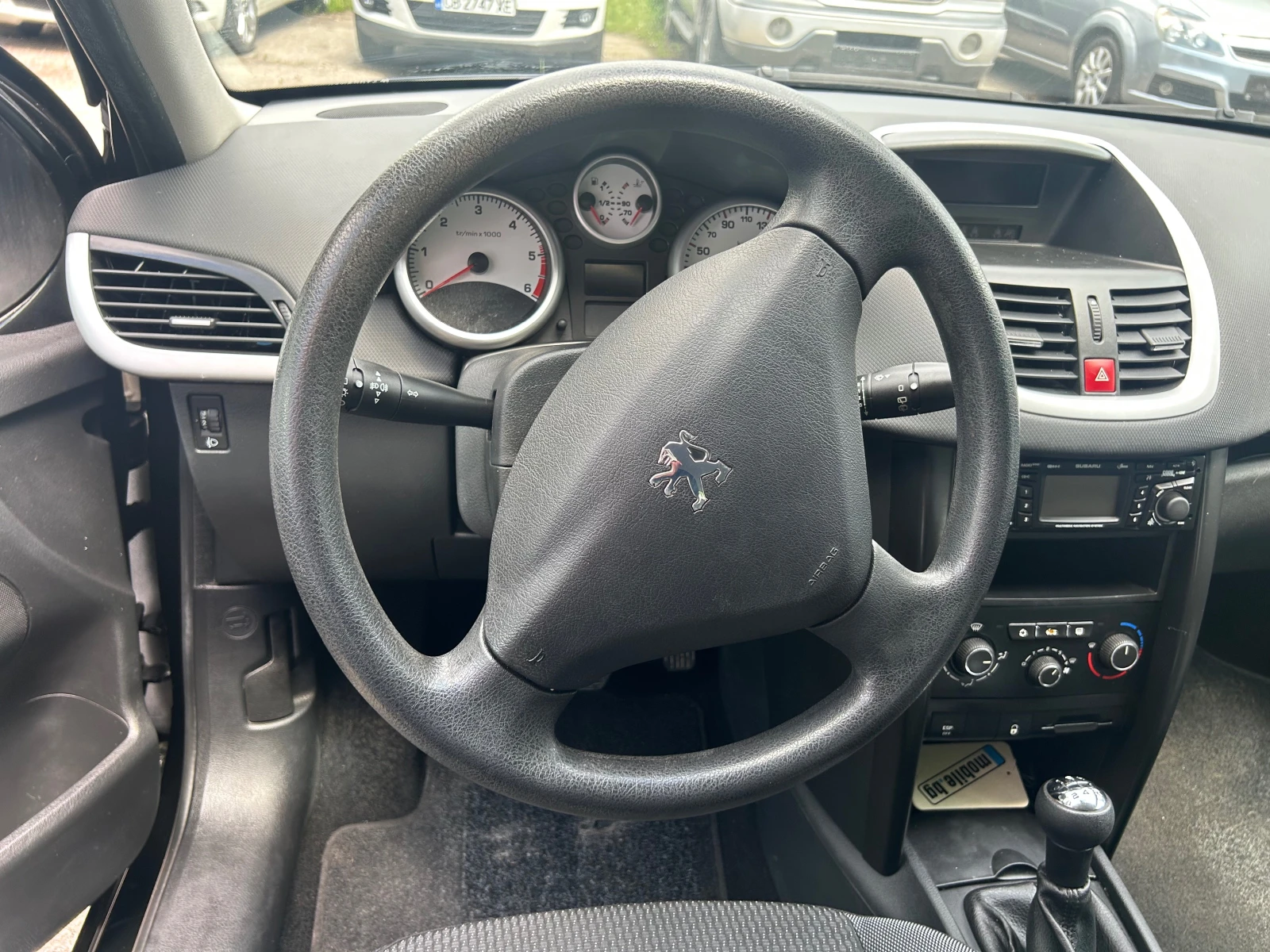 Peugeot 207 1.4 HDi, снимка 9 - Автомобили и джипове - 54704721