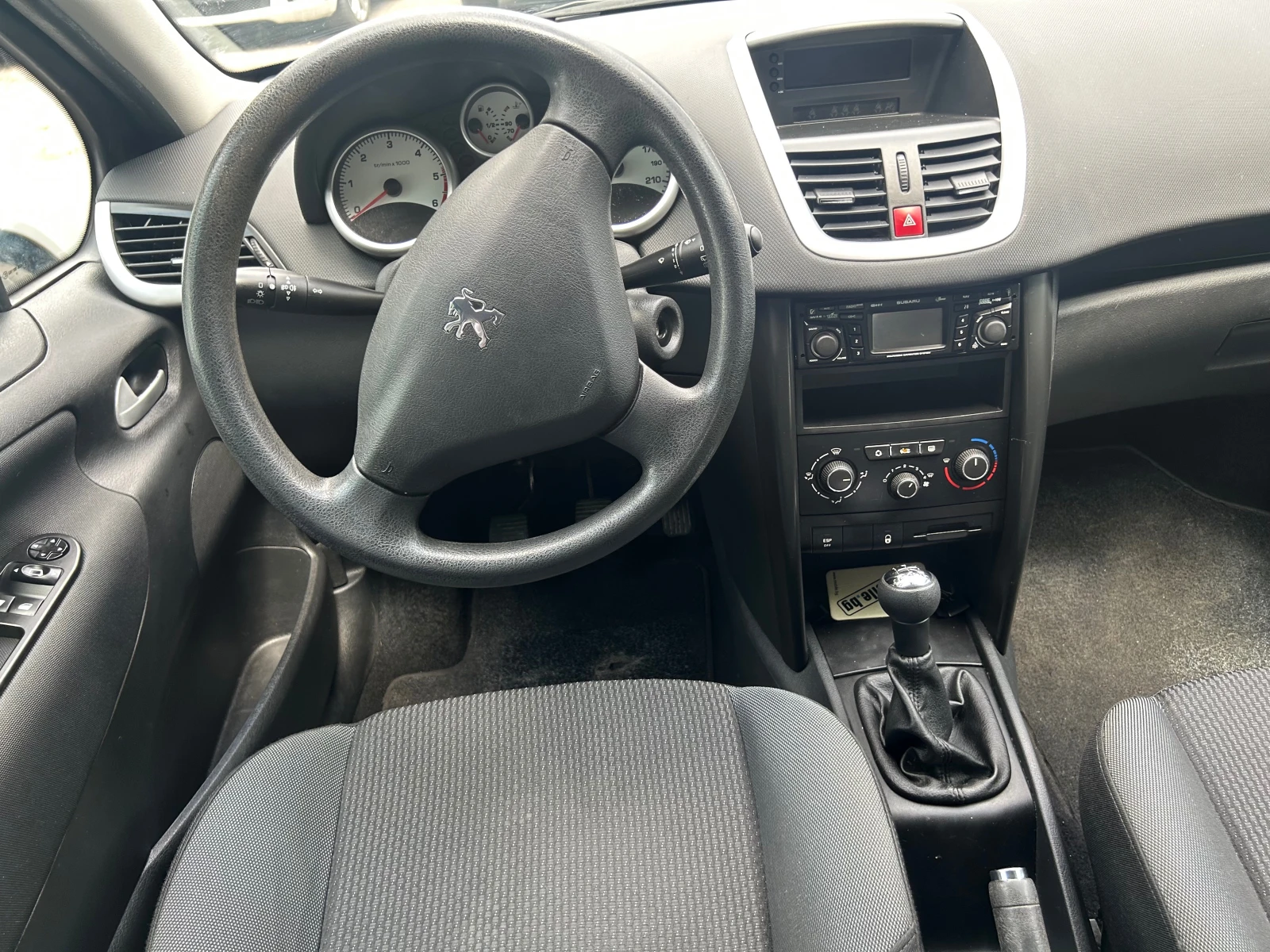 Peugeot 207 1.4 HDi, снимка 12 - Автомобили и джипове - 54704721