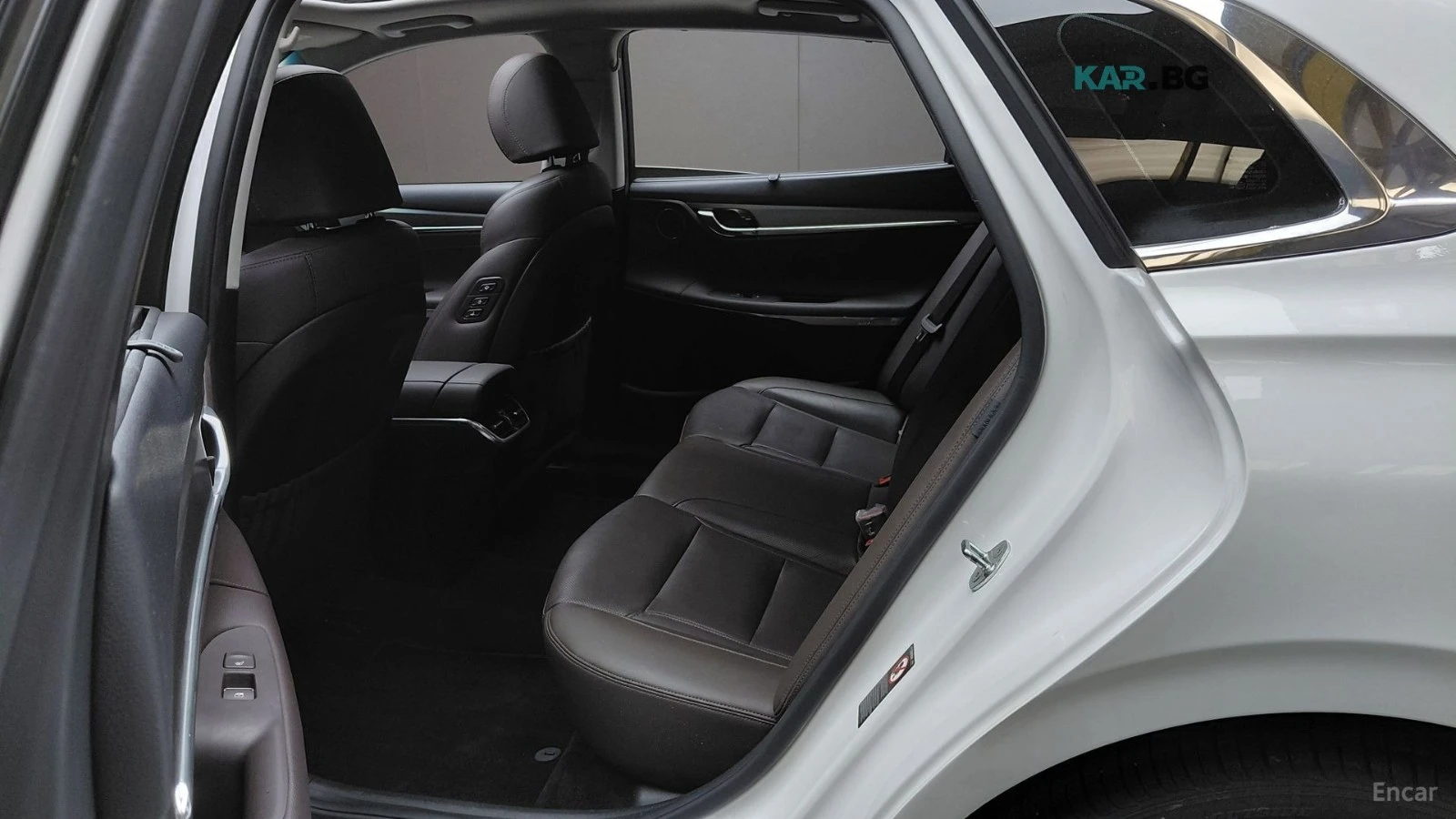 Hyundai Grandeur 2.5/EXCLUSIVE/DRIVE-ASSISTS/SUNROOF, снимка 16 - Автомобили и джипове - 55728872