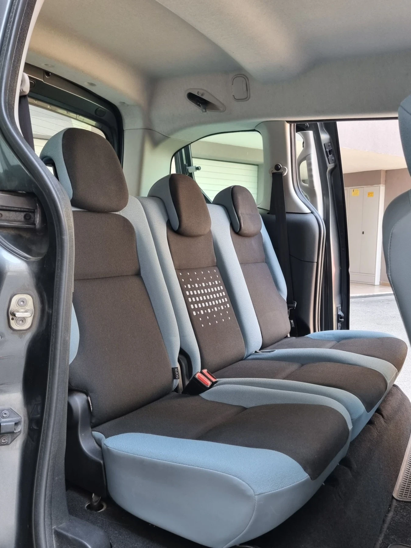 Citroen Berlingo 1.6Hdi Multispace, снимка 10 - Автомобили и джипове - 55733319