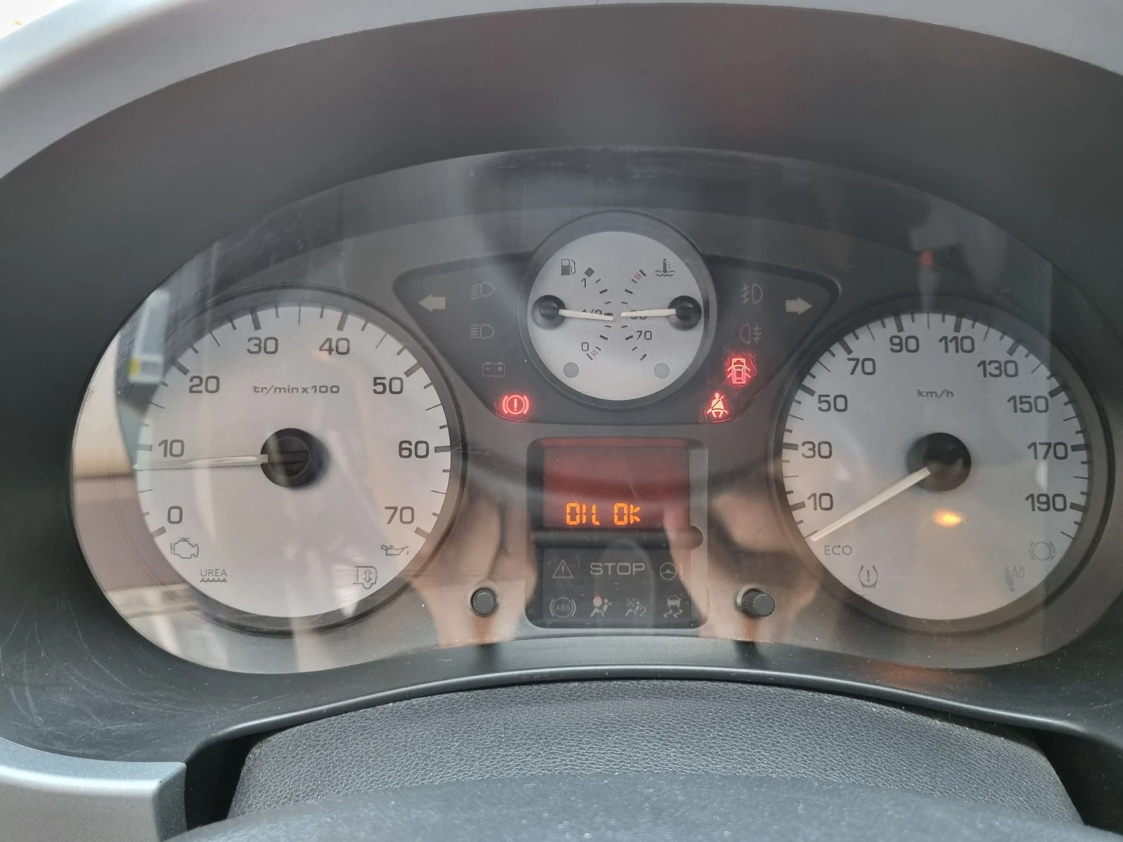 Citroen Berlingo 1.6Hdi Multispace, снимка 12 - Автомобили и джипове - 55733319