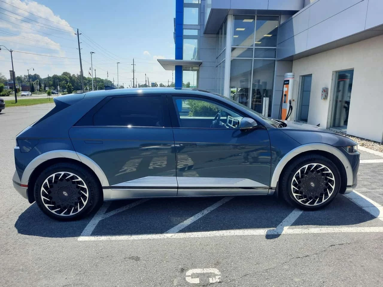 Hyundai Ioniq 5 * Preferred AWD Long Range Ultimate Pkg * CARFAX *, снимка 3 - Автомобили и джипове - 55785579