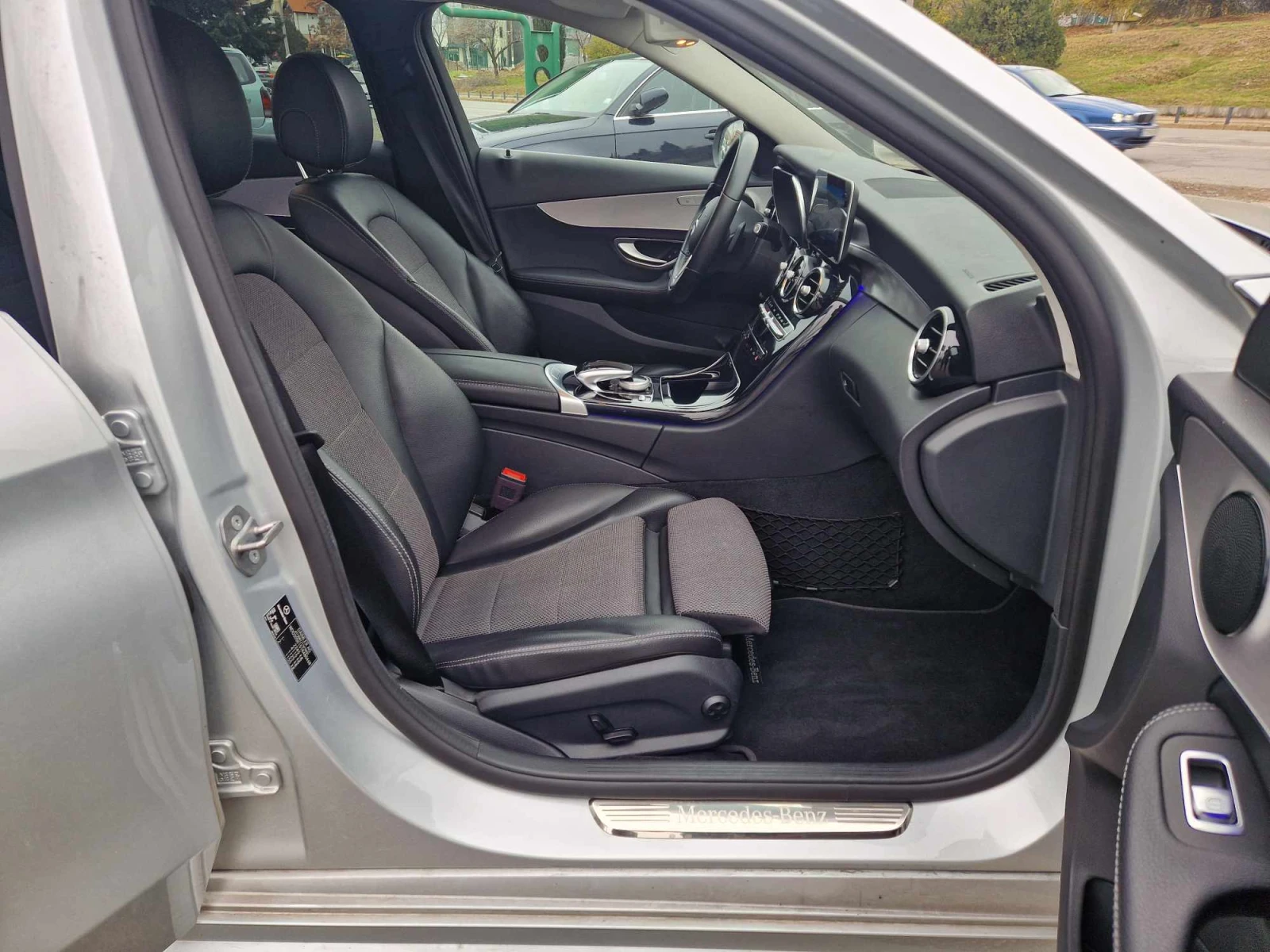Mercedes-Benz C 220 CDI AMG, снимка 10 - Автомобили и джипове - 56078442