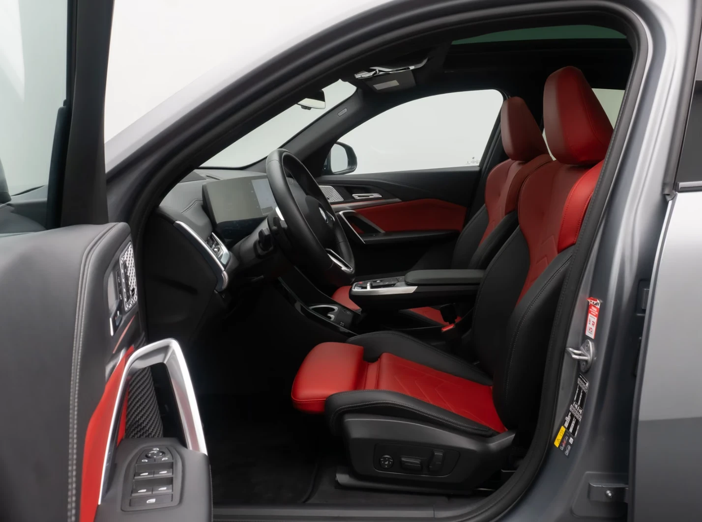 BMW iX2 eD20 * M-SPORT* 360* H/K* , снимка 6 - Автомобили и джипове - 56105128
