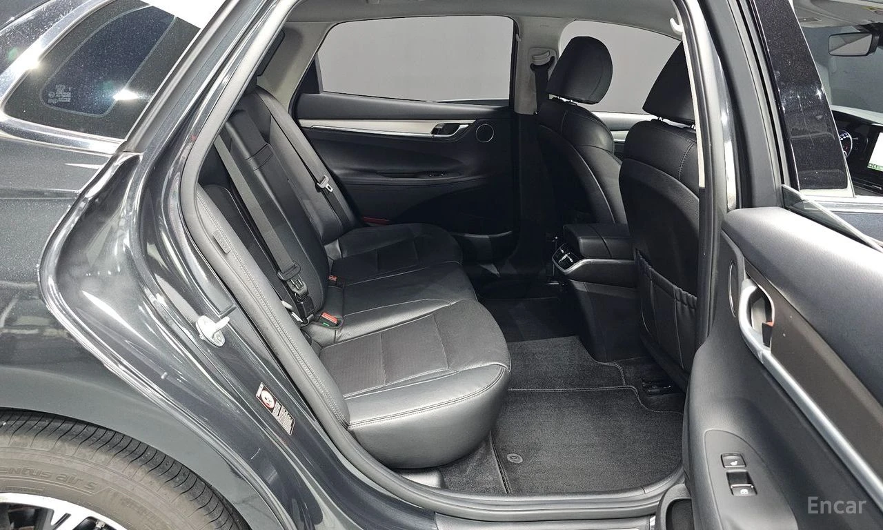 Hyundai Grandeur 3.0* ГАЗ* ДИСТРОНИК* ОБДУХВАНЕ* КАМЕРА* КРАЙНА ЦЕН, снимка 15 - Автомобили и джипове - 56211819