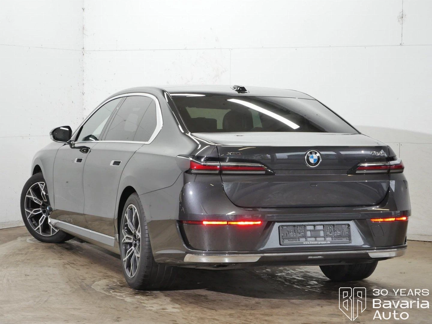 BMW 740 d xDrive Sportautomatic, снимка 2 - Автомобили и джипове - 56540641