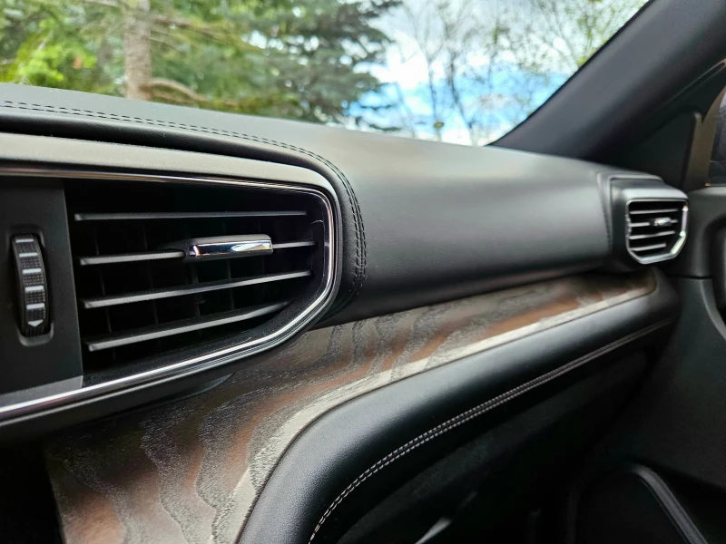 Ford Explorer PLATINUM Plug-in Hybrid 4х4, снимка 6 - Автомобили и джипове - 52331085