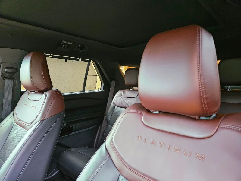 Ford Explorer PLATINUM Plug-in Hybrid 4х4, снимка 7 - Автомобили и джипове - 52331085