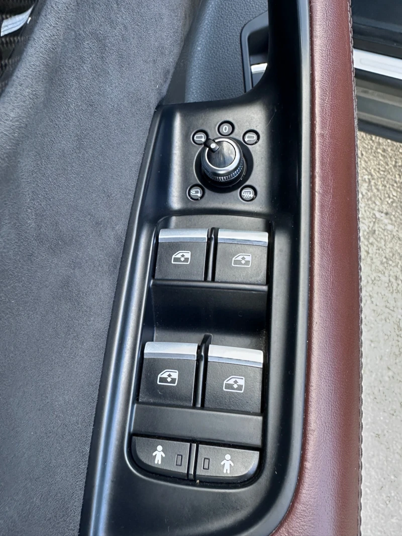 Audi SQ7 4.0 V8T 504HP, Premium pack, снимка 13 - Автомобили и джипове - 52309867