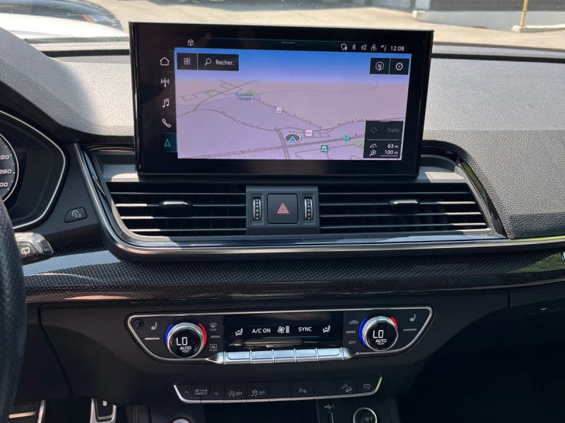 Audi SQ5 Progressiv TFSI* * QUATTRO* * CARFAX* * АВТО КРЕДИ, снимка 9 - Автомобили и джипове - 53161183