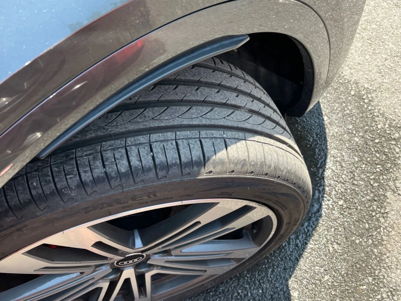 Audi SQ5 Progressiv TFSI* * QUATTRO* * CARFAX* * АВТО КРЕДИ, снимка 6 - Автомобили и джипове - 53161183