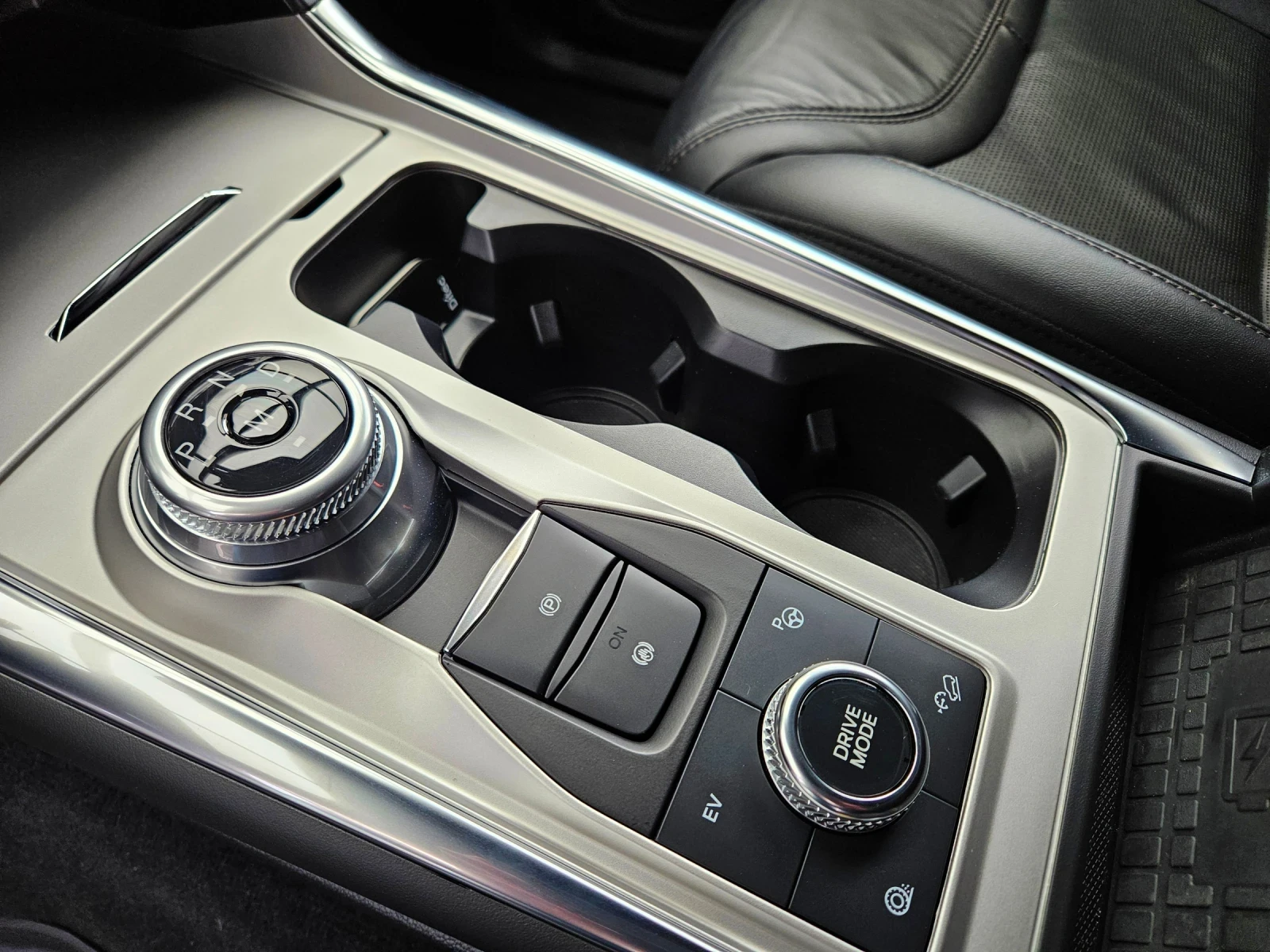 Ford Explorer PLATINUM Plug-in Hybrid 4�4 | Mobile.bg � ����������� 12