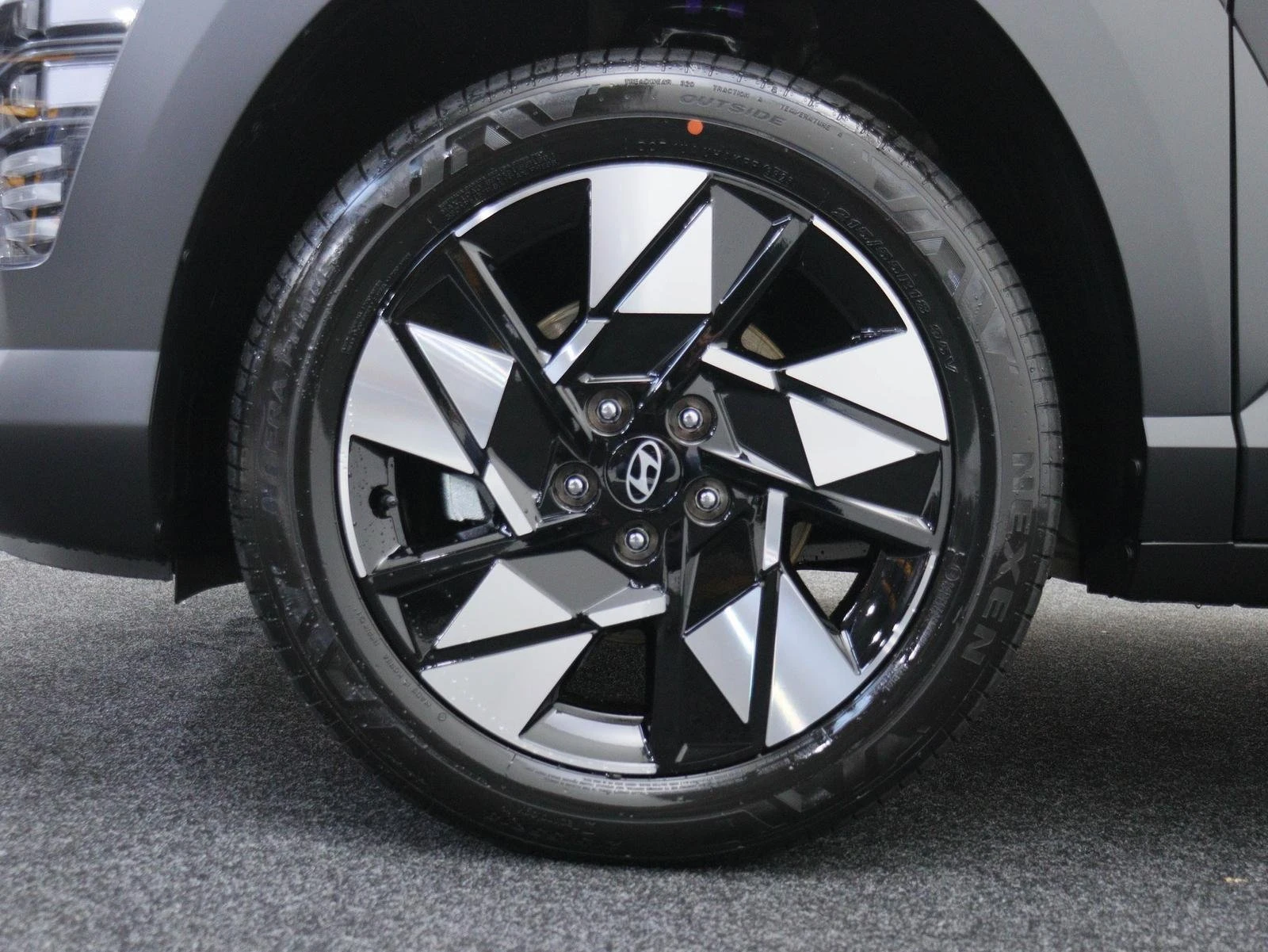 Hyundai Kona, снимка 14 - Автомобили и джипове - 53949814