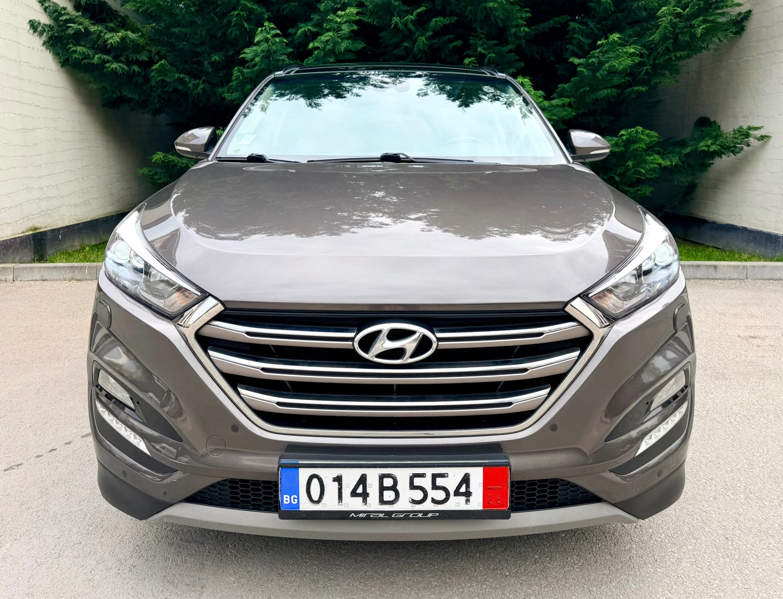 Hyundai Tucson 1.7CRDI PREMIUM PANORAMA PODGREV OBDUHVANE KEYLESS, снимка 2 - Автомобили и джипове - 54459150