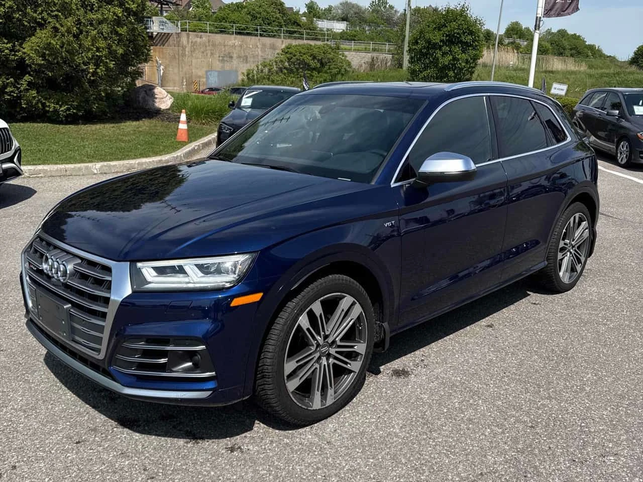 Audi SQ5 * Technik * CARFAX * ЦЕНА ДО БГ, снимка 13 - Автомобили и джипове - 54794065