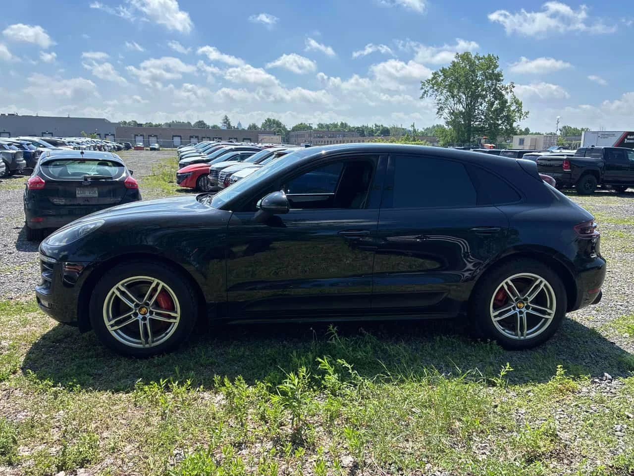 Porsche Macan  GTS * ГЛАВНО ПРЕДСТАВИТЕЛСТВО НА TOYOTA* , снимка 2 - Автомобили и джипове - 55007897
